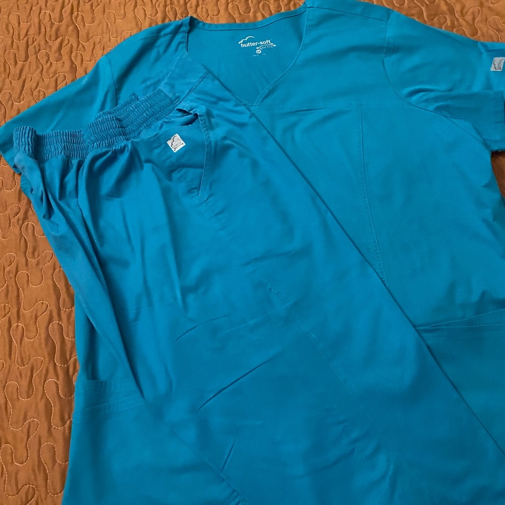BUTTER SOFT WOMEN UNIFORM TEAL SET